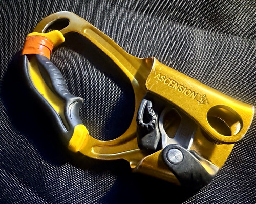 Gently used petzl - gently, ascension