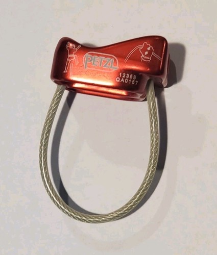 Petzl verso red belay device - red,
